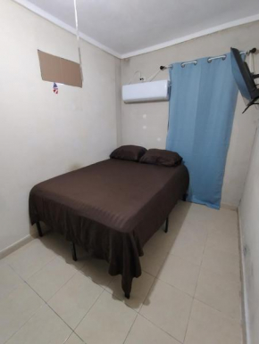 Habitación 1 Cama Matrimonial, Baño Compartido